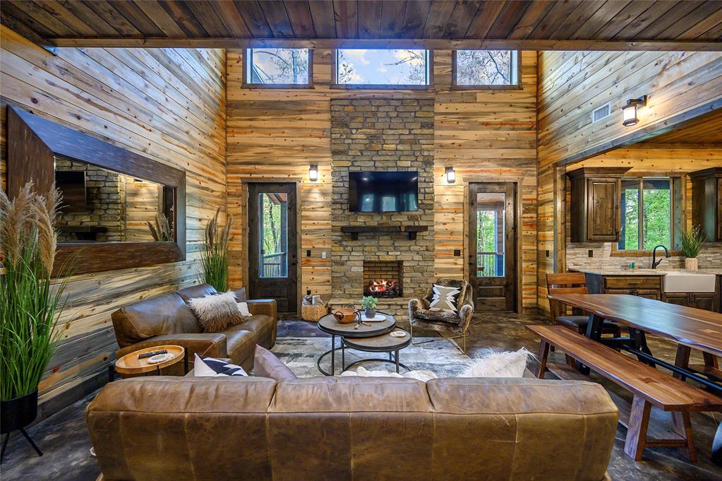967 Catfish Bay Property Photo 14