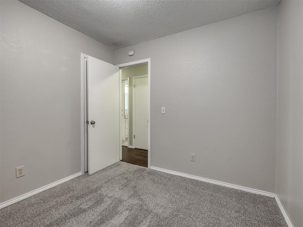 637 E 27th Street Property Photo 32