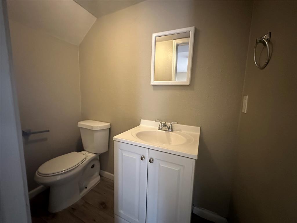1235147 Property Photo 4