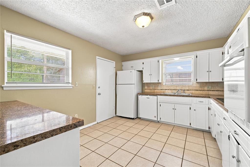 1235154 Property Photo 3