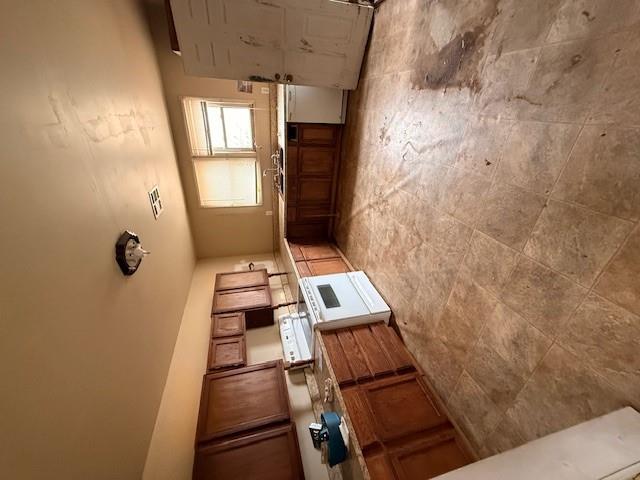 220 S 17th Street Property Photo 6