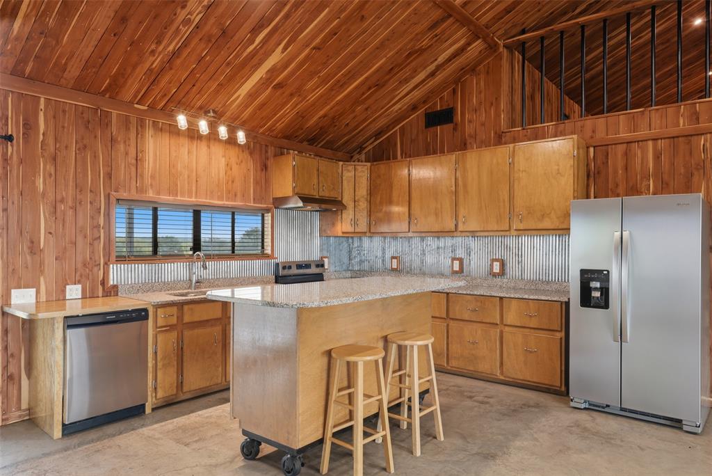 793 County Road 1470 Property Photo 12