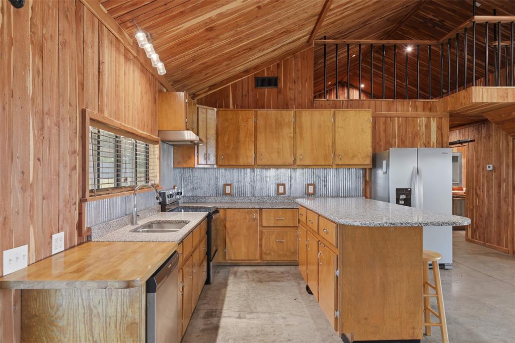 793 County Road 1470 Property Photo 14