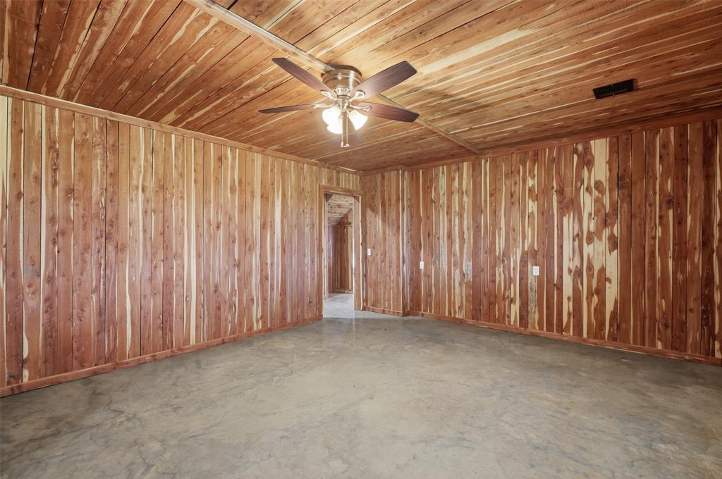 793 County Road 1470 Property Photo 28