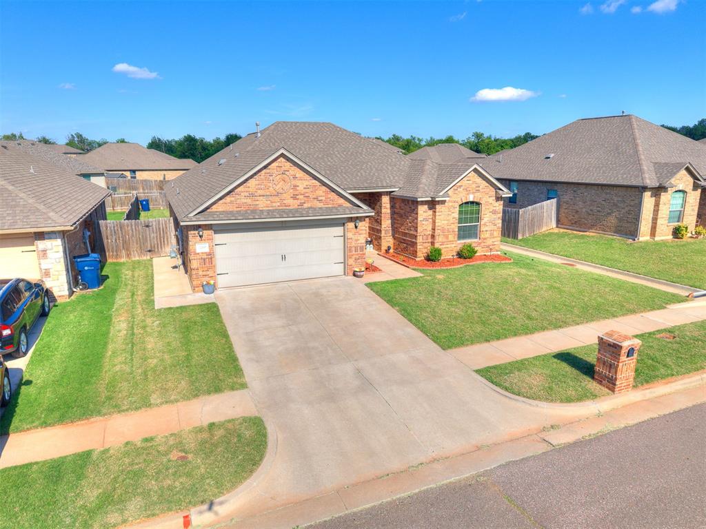 3208 Brookstone Lakes Drive Property Photo 1