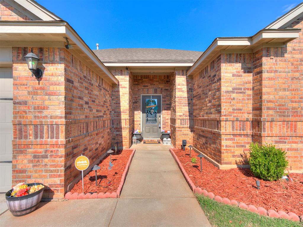 3208 Brookstone Lakes Drive Property Photo 2