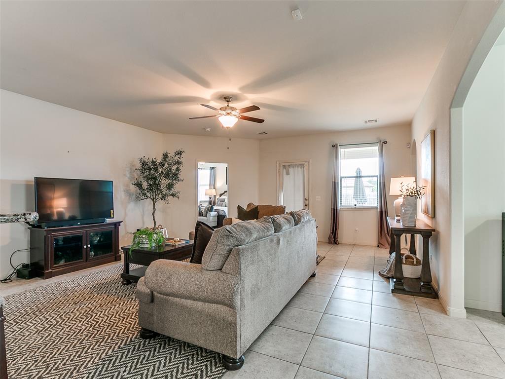 3208 Brookstone Lakes Drive Property Photo 5
