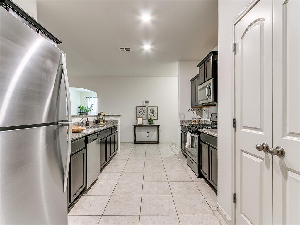 3208 Brookstone Lakes Drive Property Photo 8