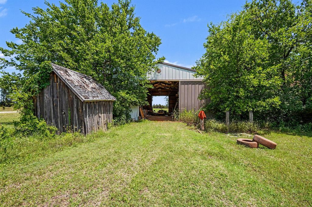 9925 S Anderson Road Property Photo 15
