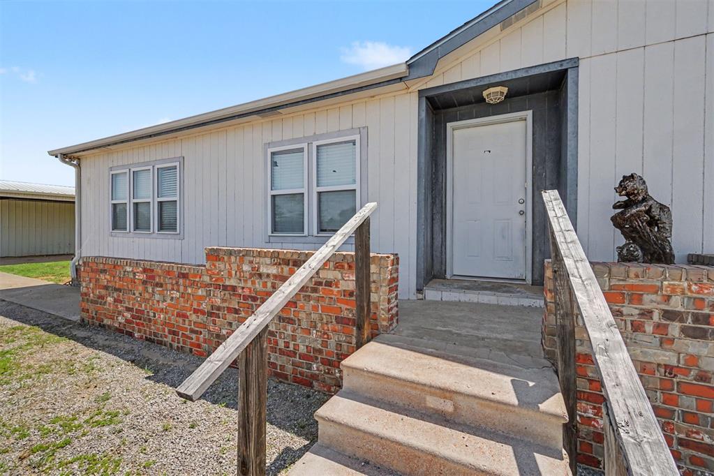 12238 N 1840 Road Property Photo 4