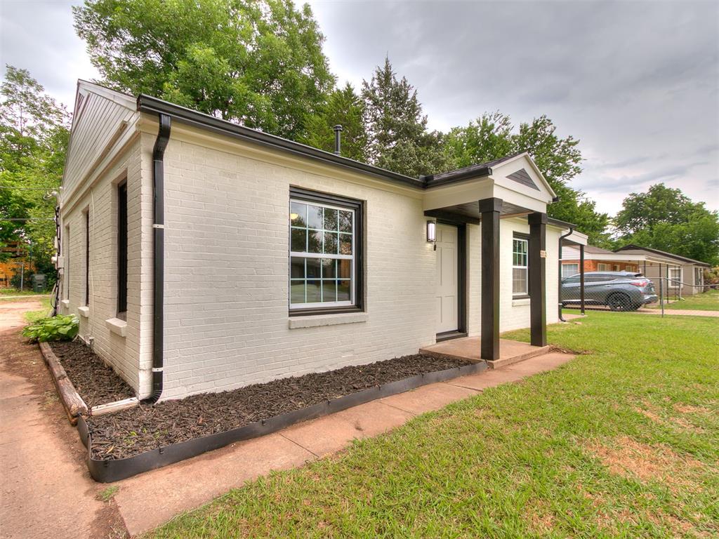 312 N Base Avenue Property Photo 1