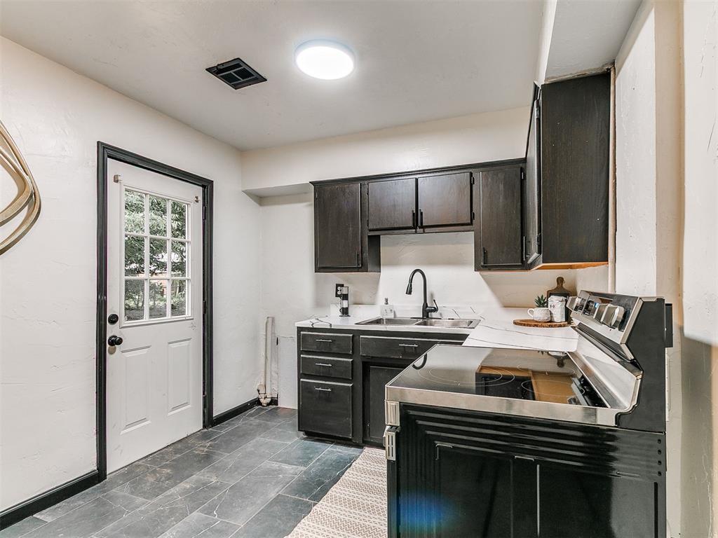 312 N Base Avenue Property Photo 14