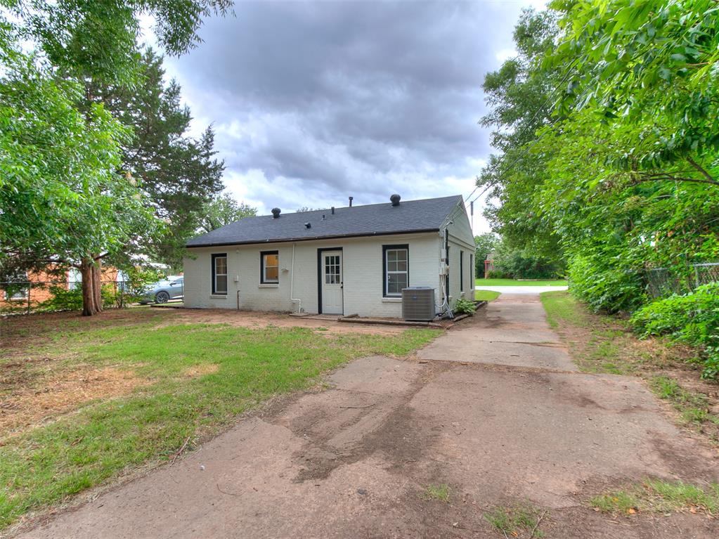 312 N Base Avenue Property Photo 29