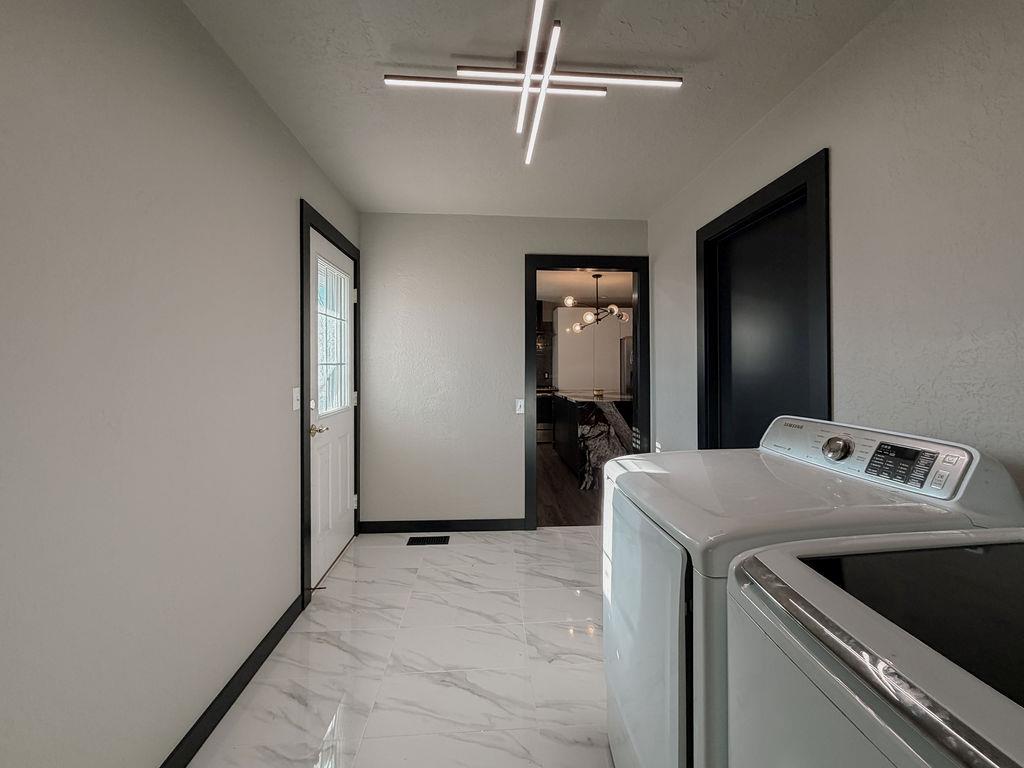 721 N Marion Avenue Property Photo 22