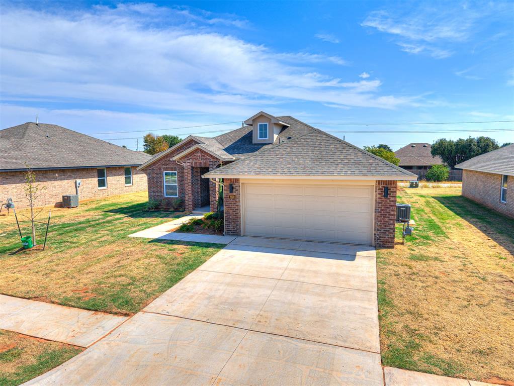 7620 Windstone Drive Property Photo 3