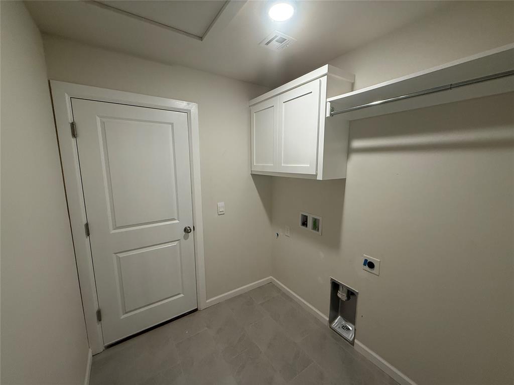 7620 Windstone Drive Property Photo 12