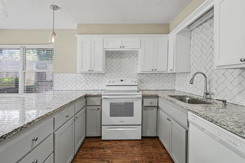 11008 Springhollow Road Property Photo 9