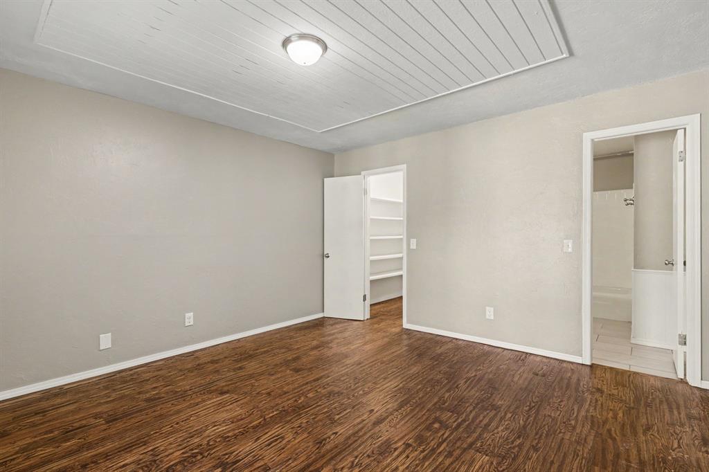 11008 Springhollow Road Property Photo 13