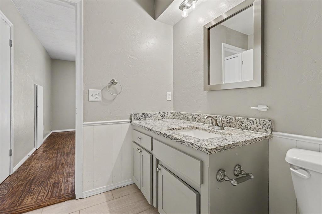 11008 Springhollow Road Property Photo 14