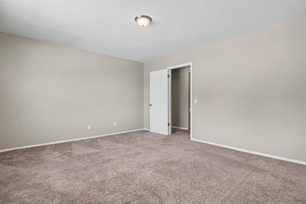 11008 Springhollow Road Property Photo 18