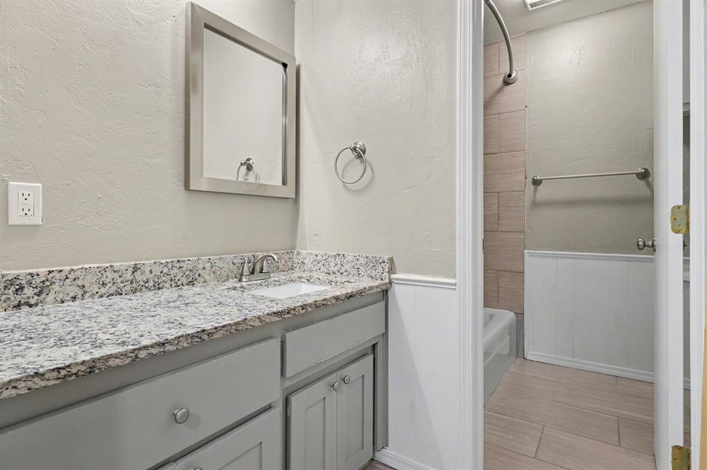 11008 Springhollow Road Property Photo 23