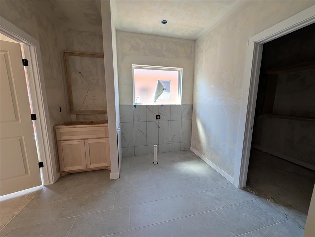 4905 Limestone Drive Property Photo 9