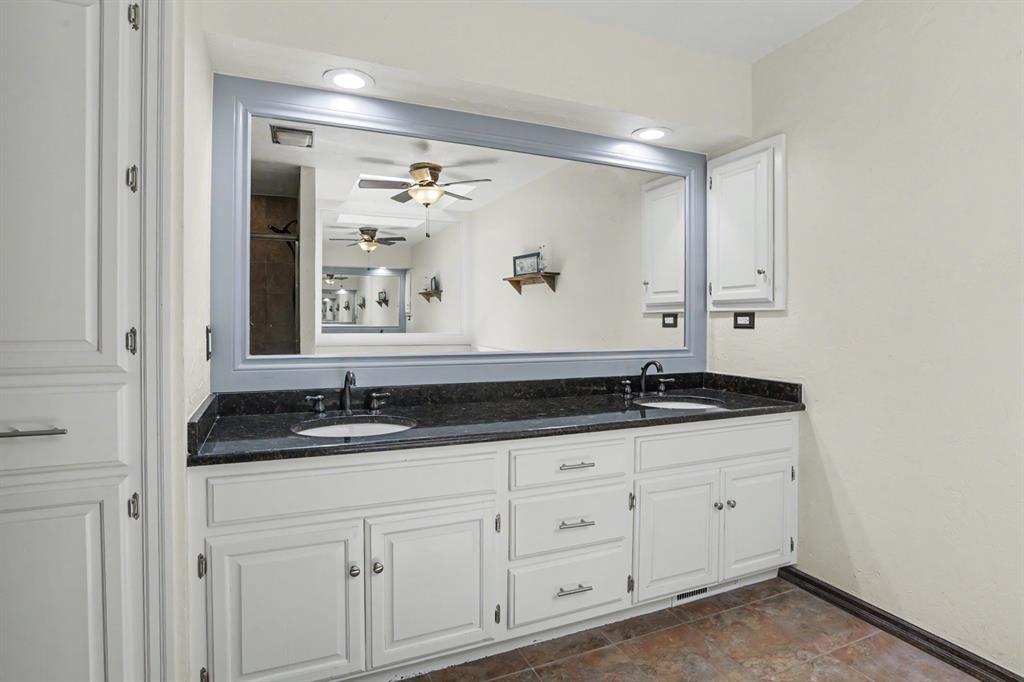 808 Glenridge Drive Property Photo 19