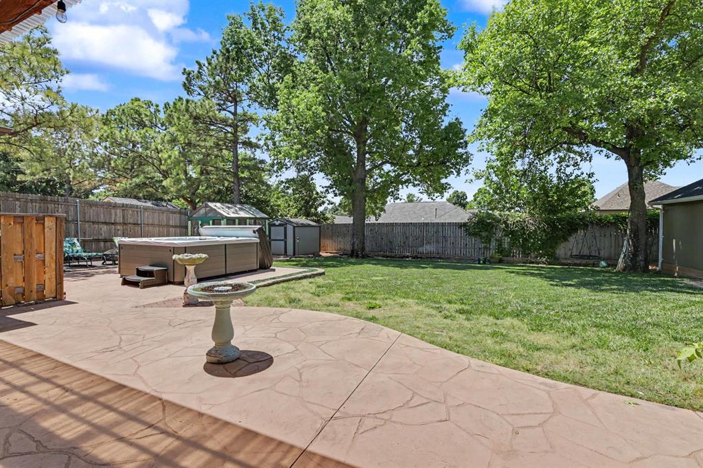 808 Glenridge Drive Property Photo 35