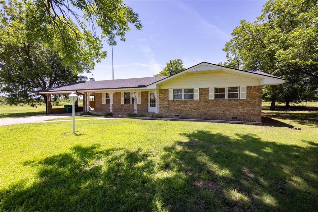 1020 S Rose Avenue Property Photo 2