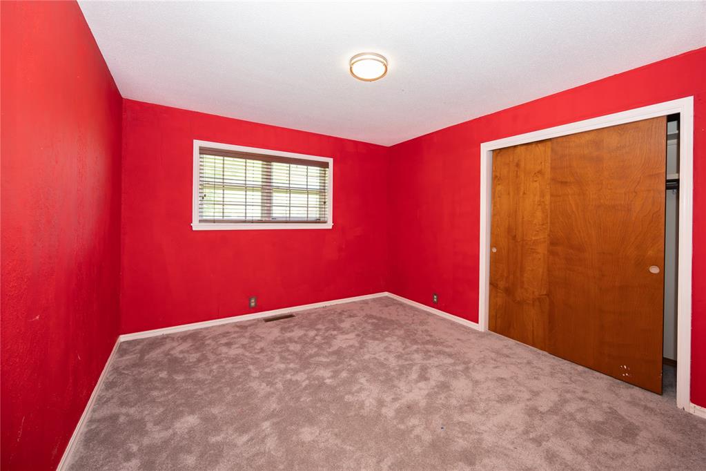 1020 S Rose Avenue Property Photo 15