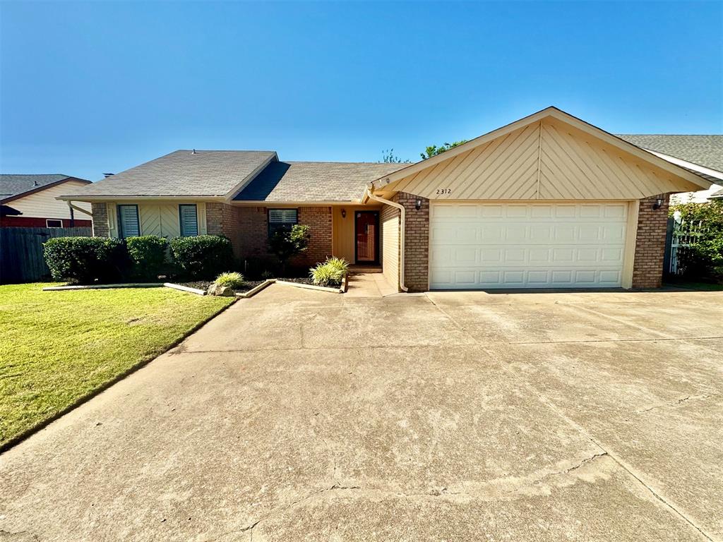 2312 Shadowlake Drive Property Photo 3