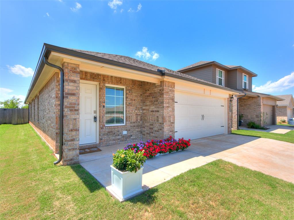 10613 Red Thistle Drive Property Photo 1