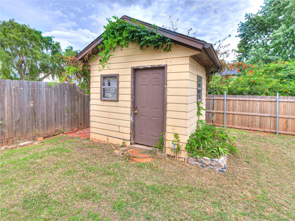 912 N Avery Drive Property Photo 45