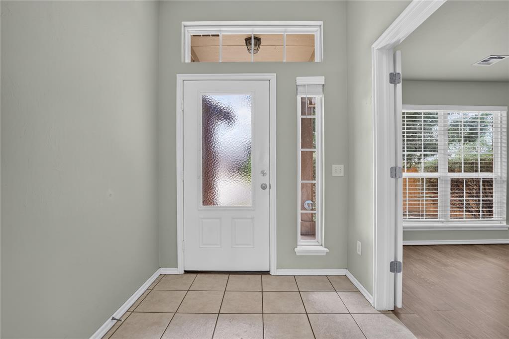 18109 Montoro Way Property Photo 5