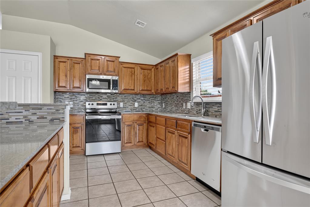 18109 Montoro Way Property Photo 25