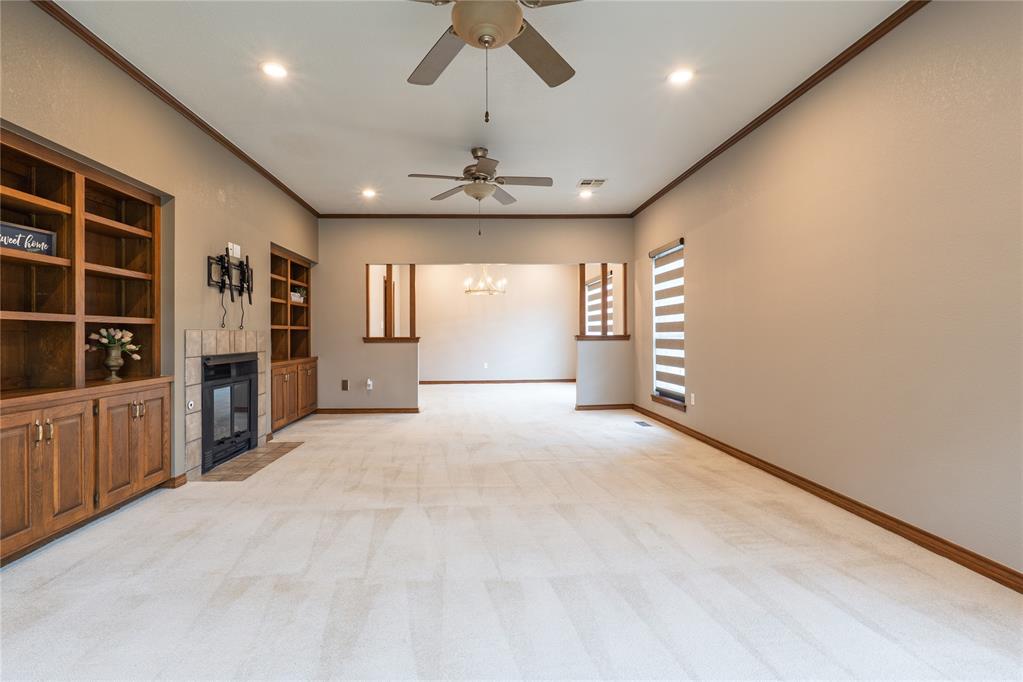 536 Lakeside Court Property Photo 6