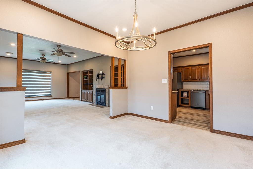 536 Lakeside Court Property Photo 8