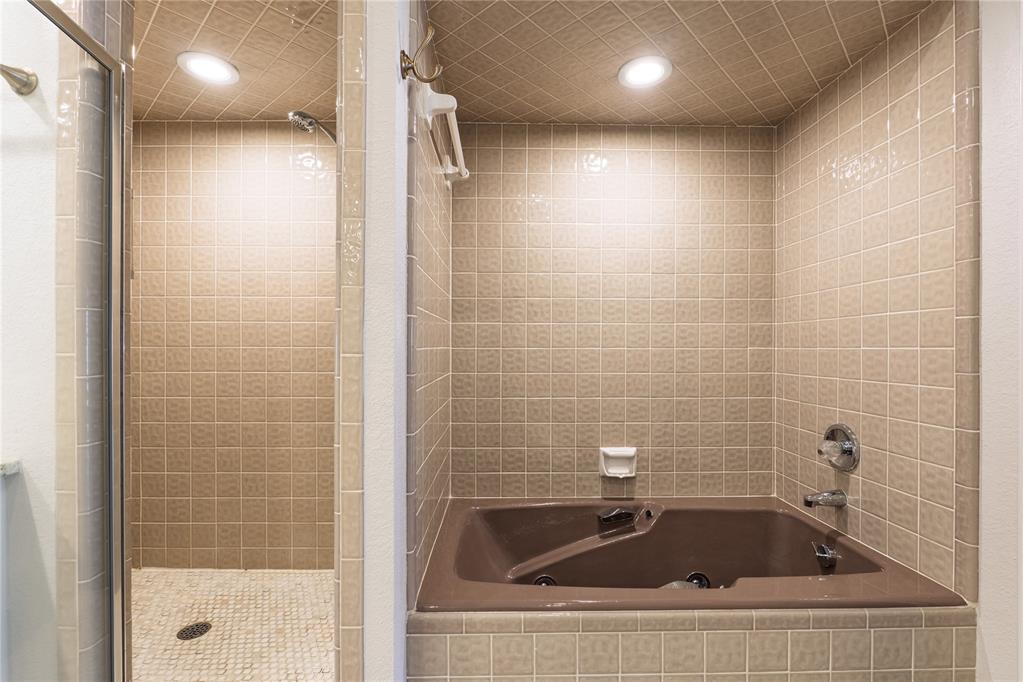 536 Lakeside Court Property Photo 20