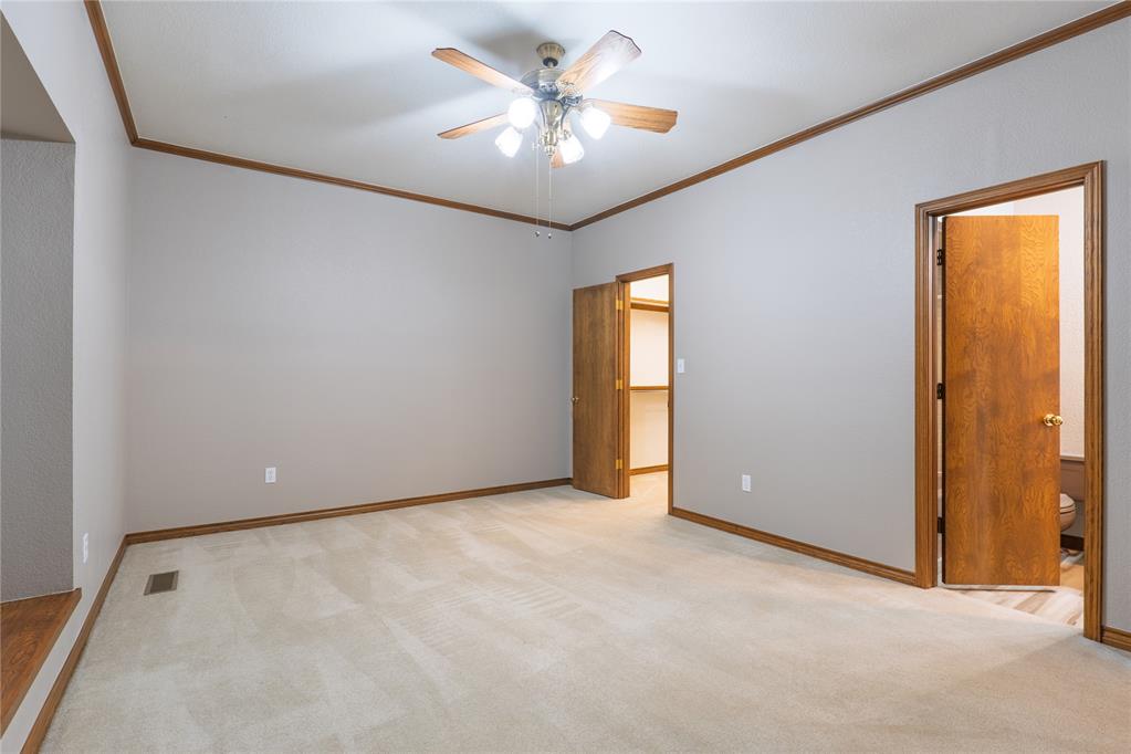 536 Lakeside Court Property Photo 25