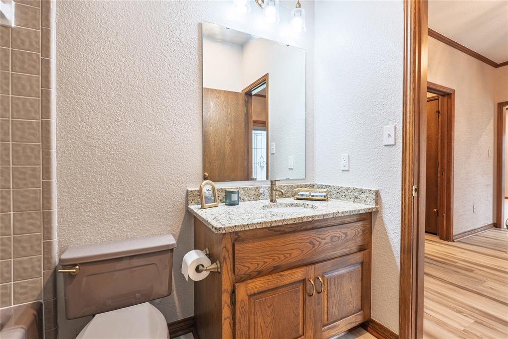 536 Lakeside Court Property Photo 27