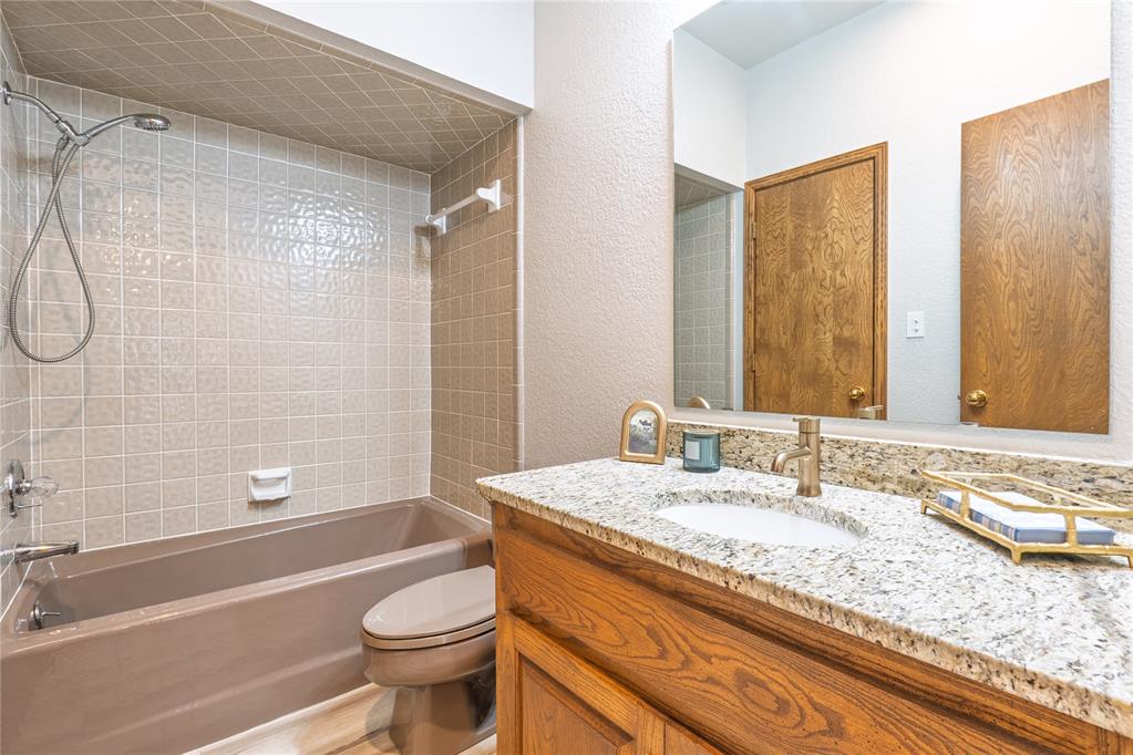 536 Lakeside Court Property Photo 28