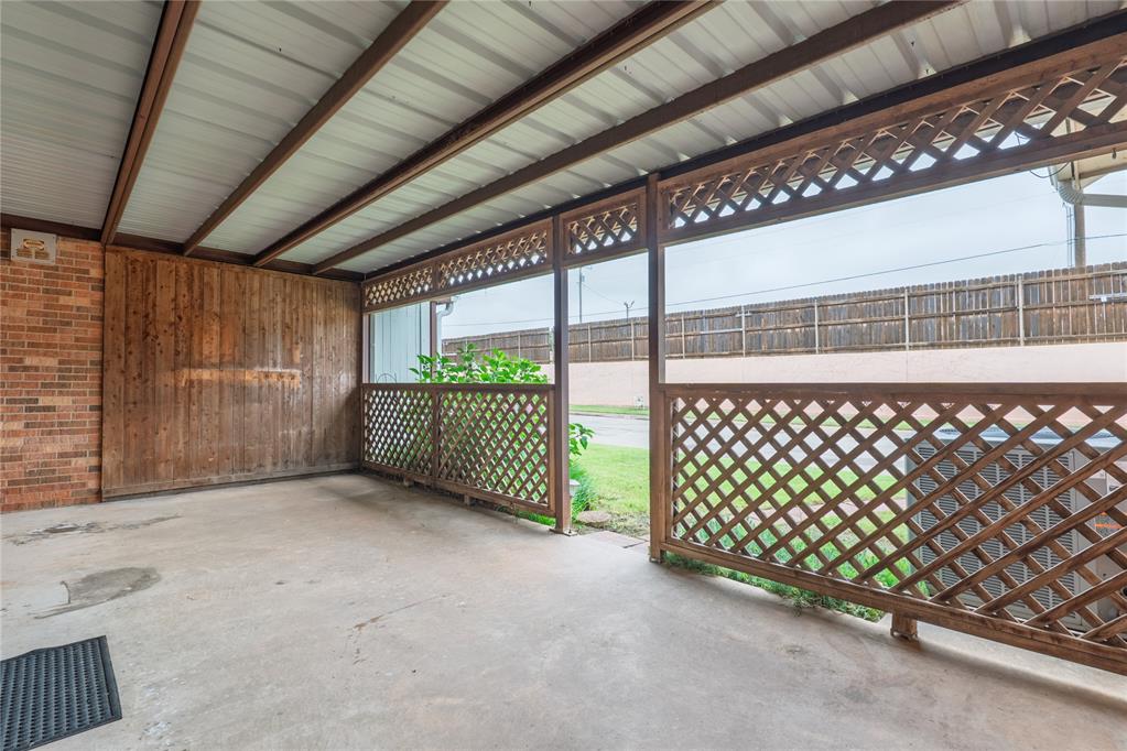 536 Lakeside Court Property Photo 30