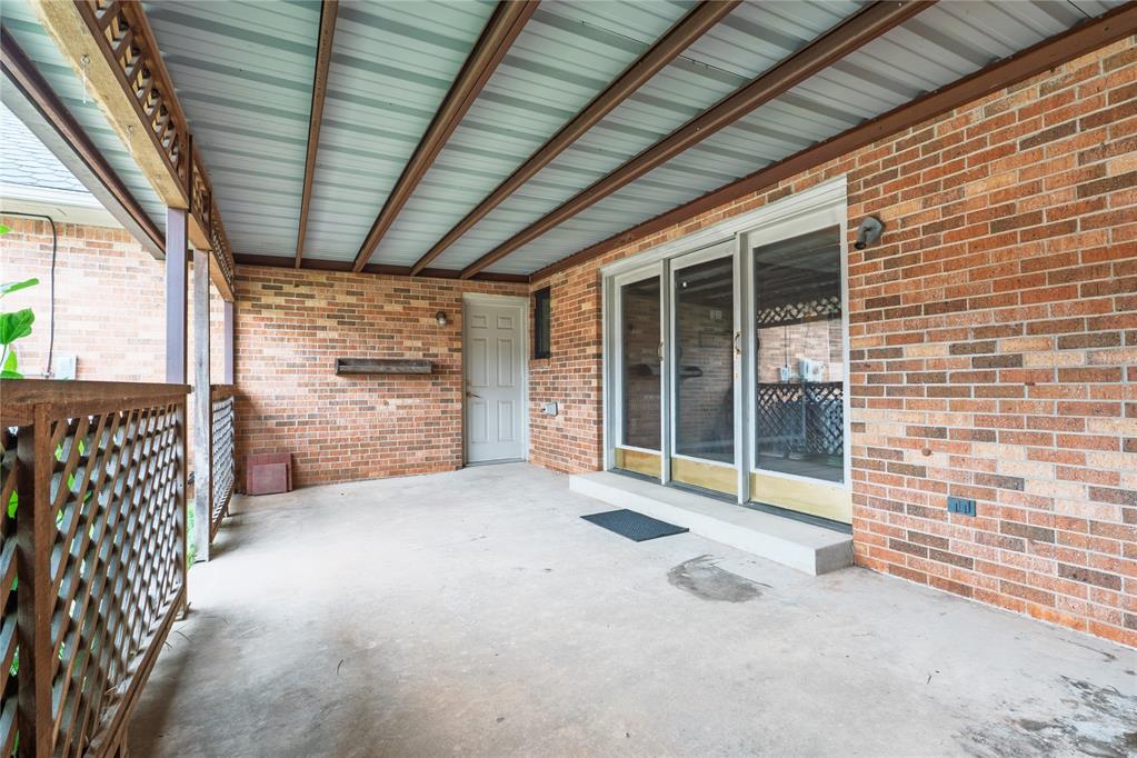 536 Lakeside Court Property Photo 31