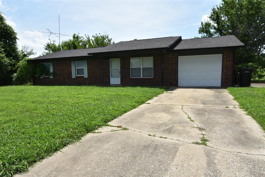 930 N Alex Noon Street Property Photo 3
