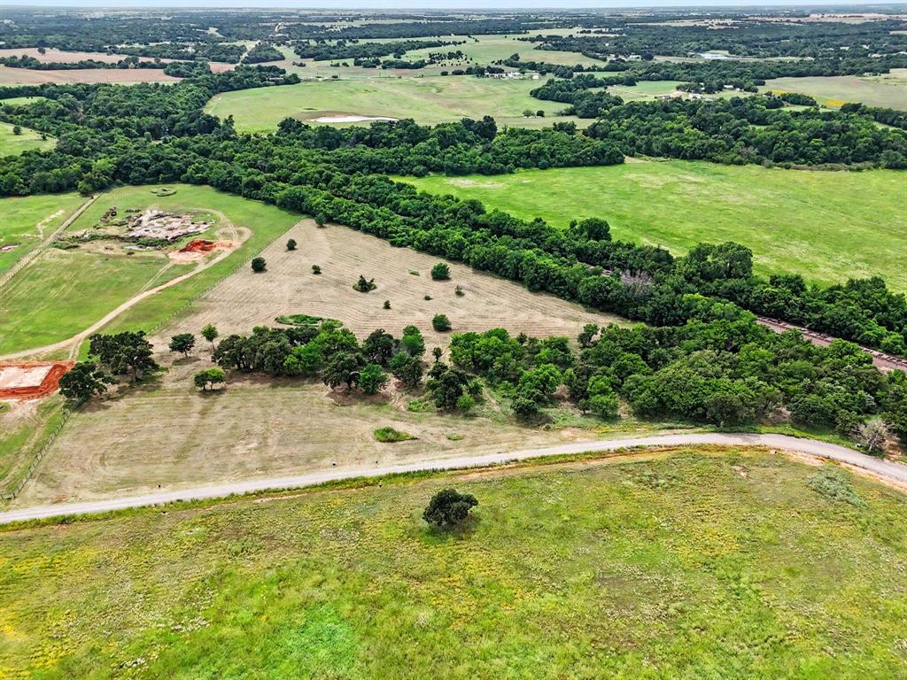 6256 Lake Breeze Drive Property Photo 7
