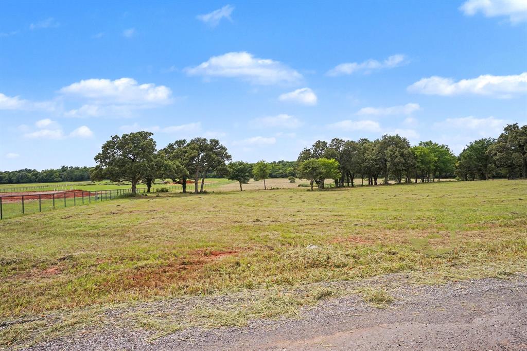 6256 Lake Breeze Drive Property Photo 13