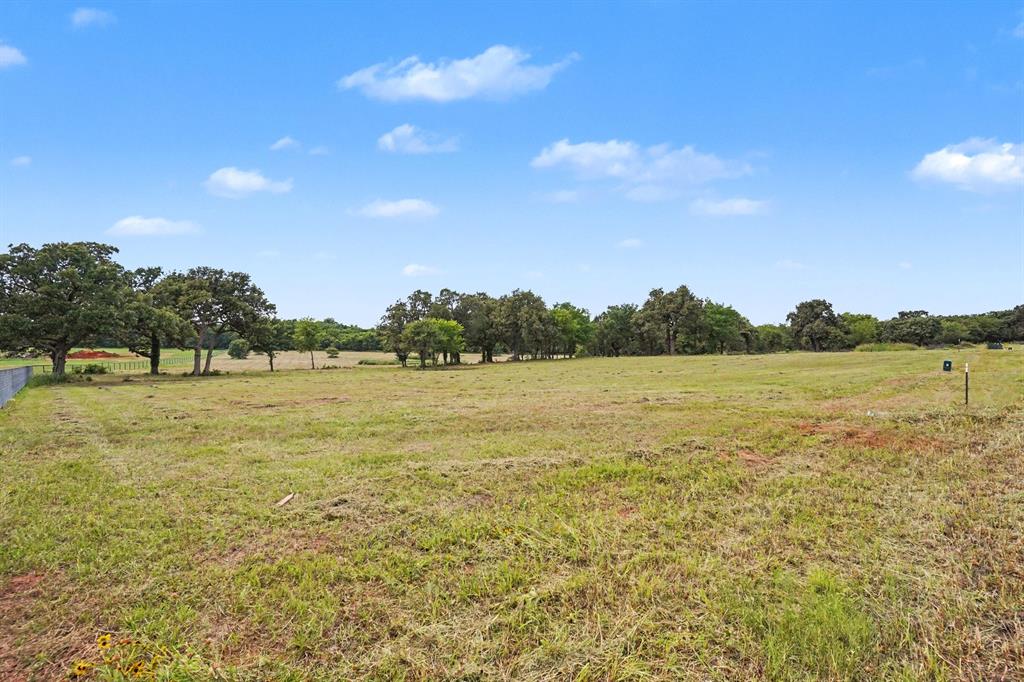 6256 Lake Breeze Drive Property Photo 15