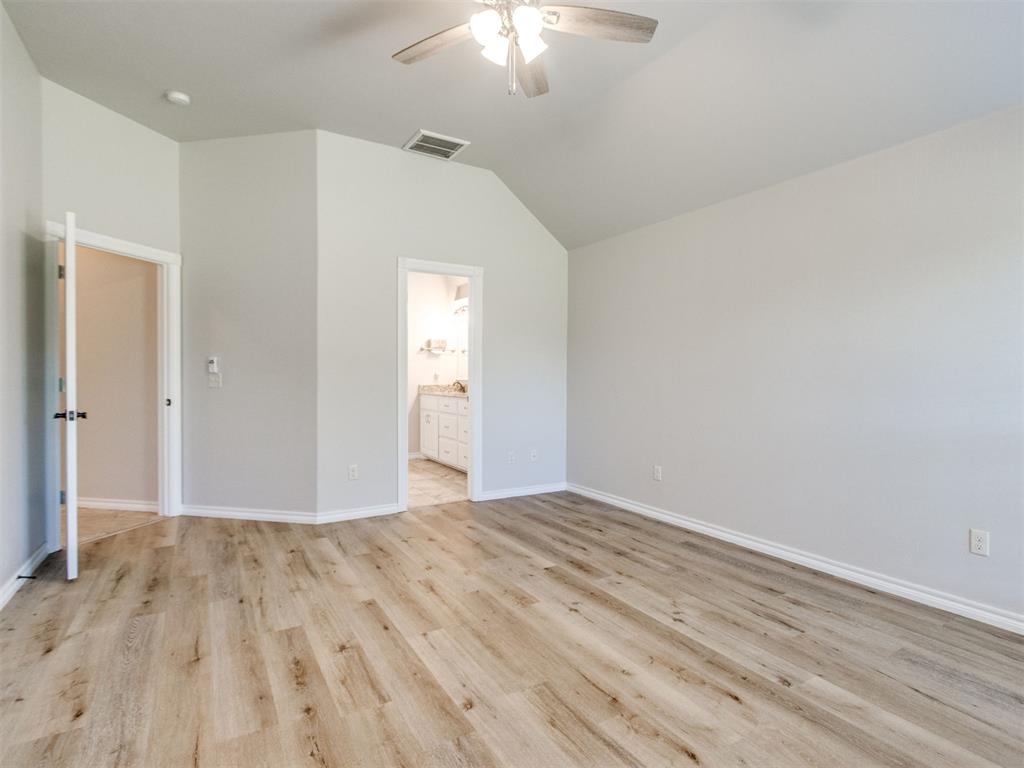 1059 Fox Run Lane Property Photo 22