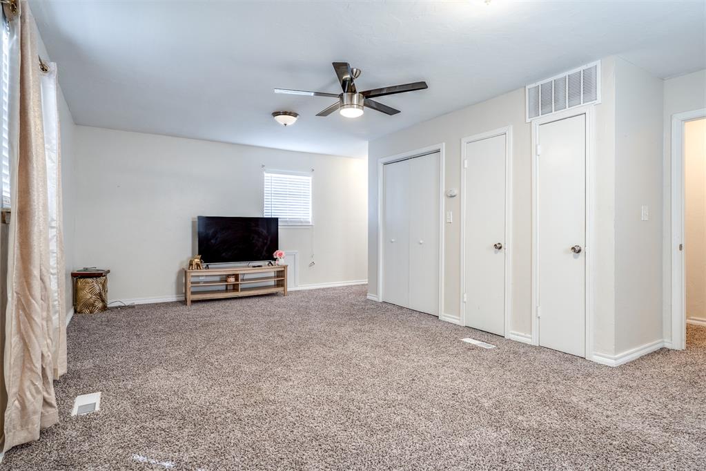 3105 N Viewpoint Drive Property Photo 4