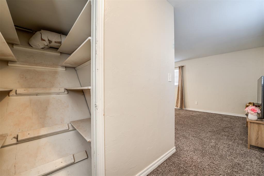 3105 N Viewpoint Drive Property Photo 7